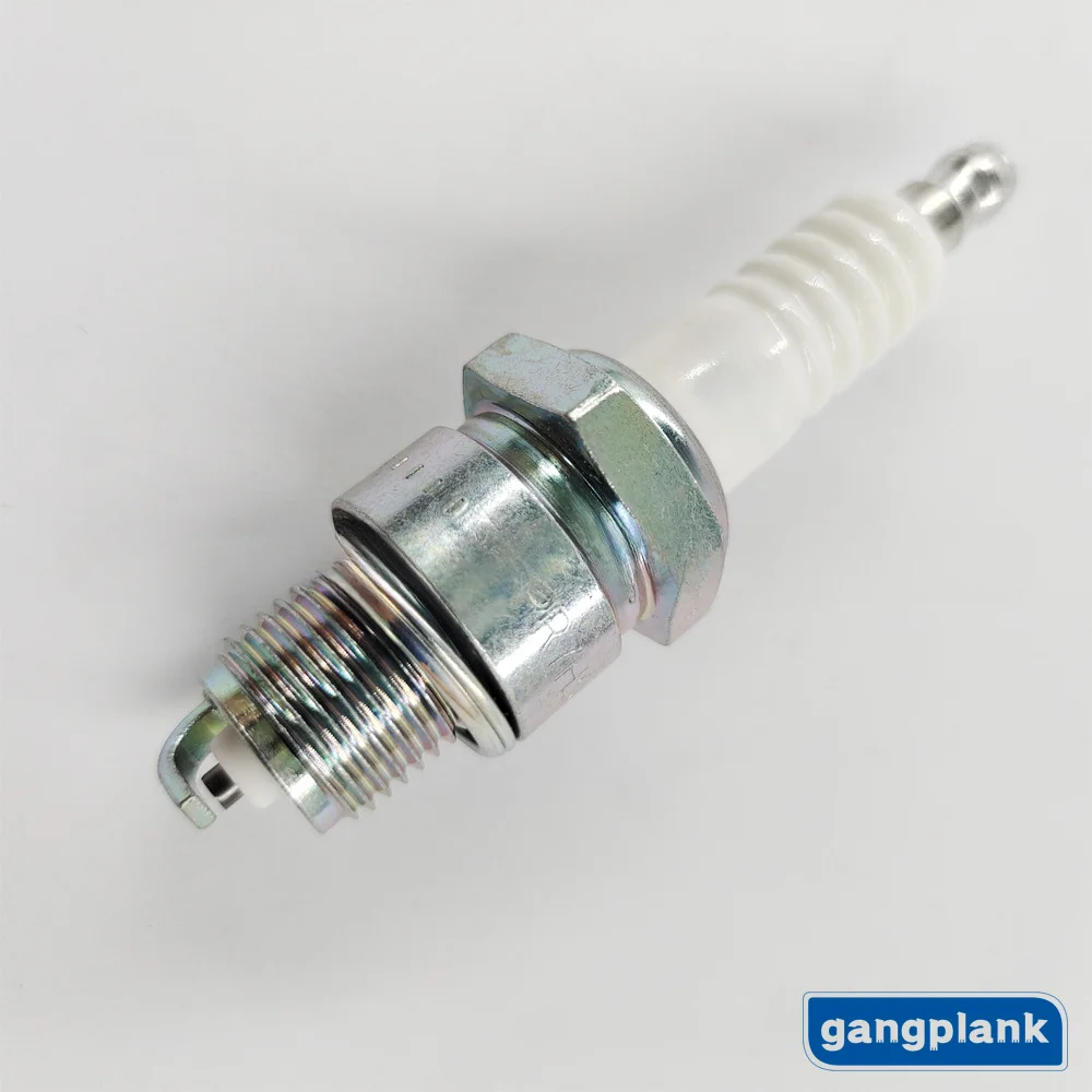 Universal Outboard Engine Spark Plug for Yamaha 2-stroke 4/6/8/18/25/30/40/60 HP BPR7HS