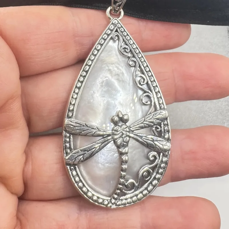 1pc Vintage Dragonfly Drop Pendant Necklace Suitable for Women Decorated with Exquisite Floral Detail Accessory Bohemian Jewelry