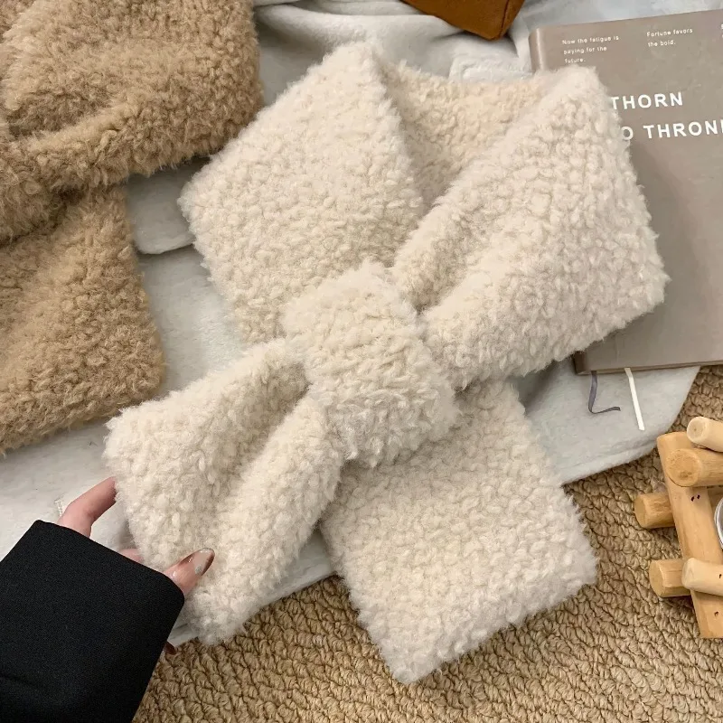 

Осенне-зимний теплый и плюшевый утолщенный новый универсальный плюшевый шарф для защиты шеи для женщин