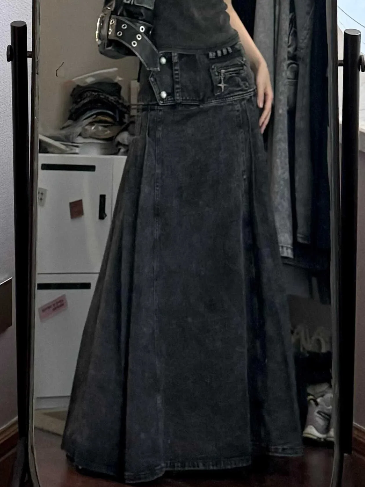 

Women's Black Gothic A-line Skirt Vintage Fashion Aesthetic Y2k Emo Oversize Long Skirt Harajuku Korean Emo Skirt 2000s Clothes