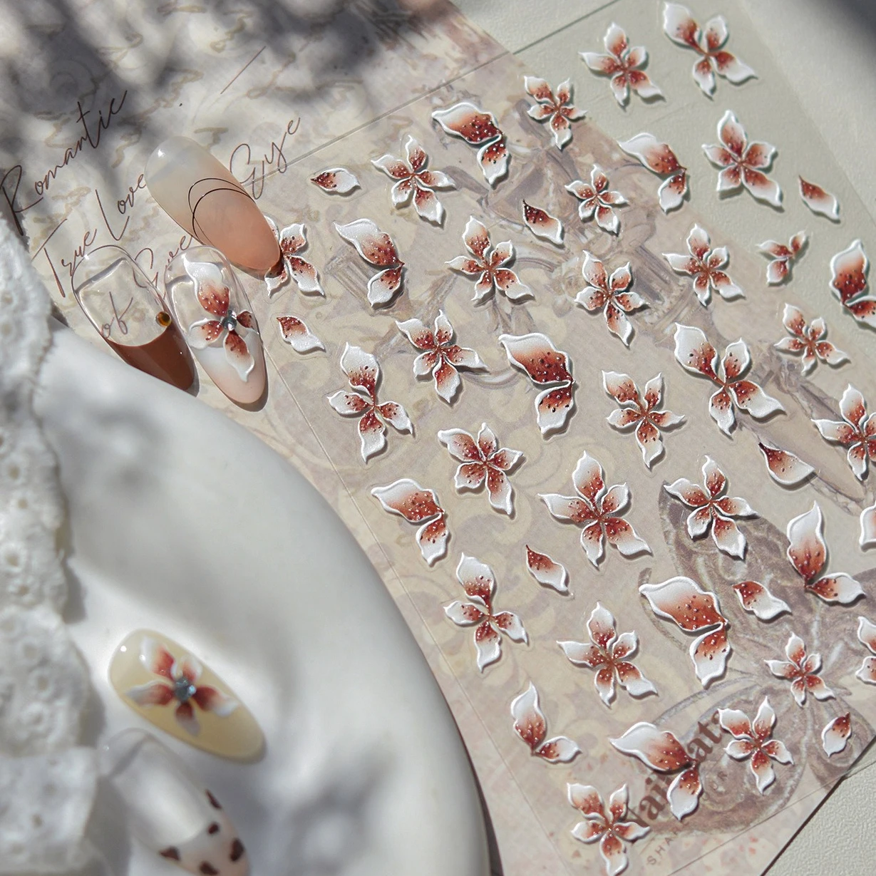 متأنق شيك التدرج خمر ماغنوليا زهرة حالمة البتلة هلام الملونة تنقش متلألئ مسمار الفن ملصقات مانيكير الشارات