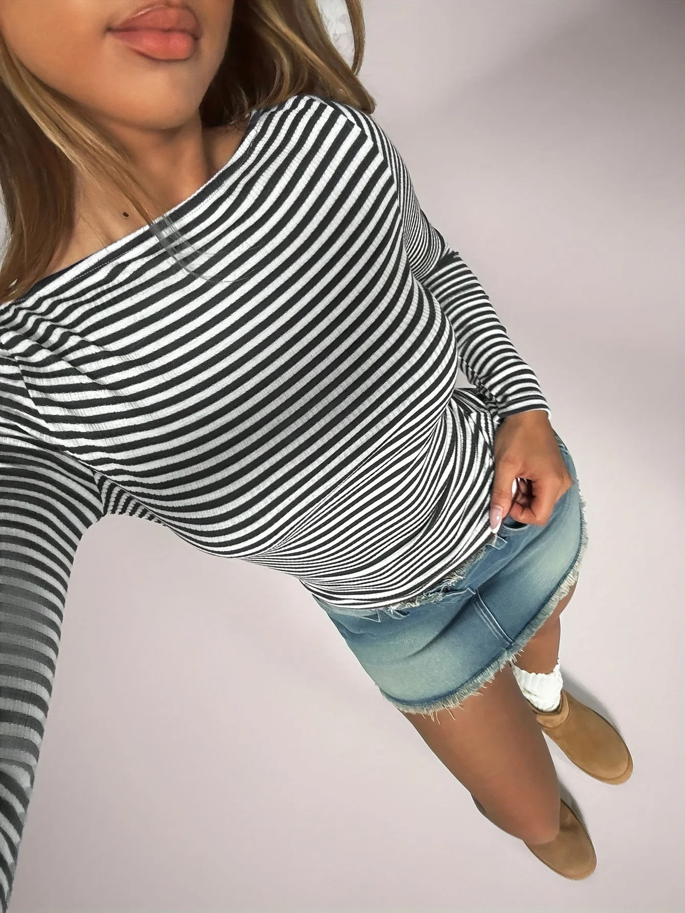 

Women's fashionable casual knitted striped one-shoulder top, slim and comfortable, long-sleeved top for all seasons