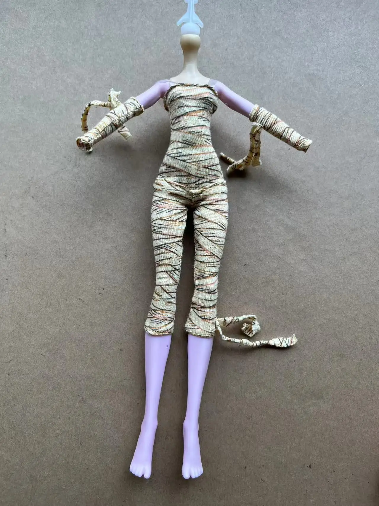 Set di Vestiti per Bambola Slim Monster 1/6, Outfit Colorato per Bambola Danzante, Cappotto, T-Shirt, Pantaloni, Gonna, Accessori Creativi per Bambola