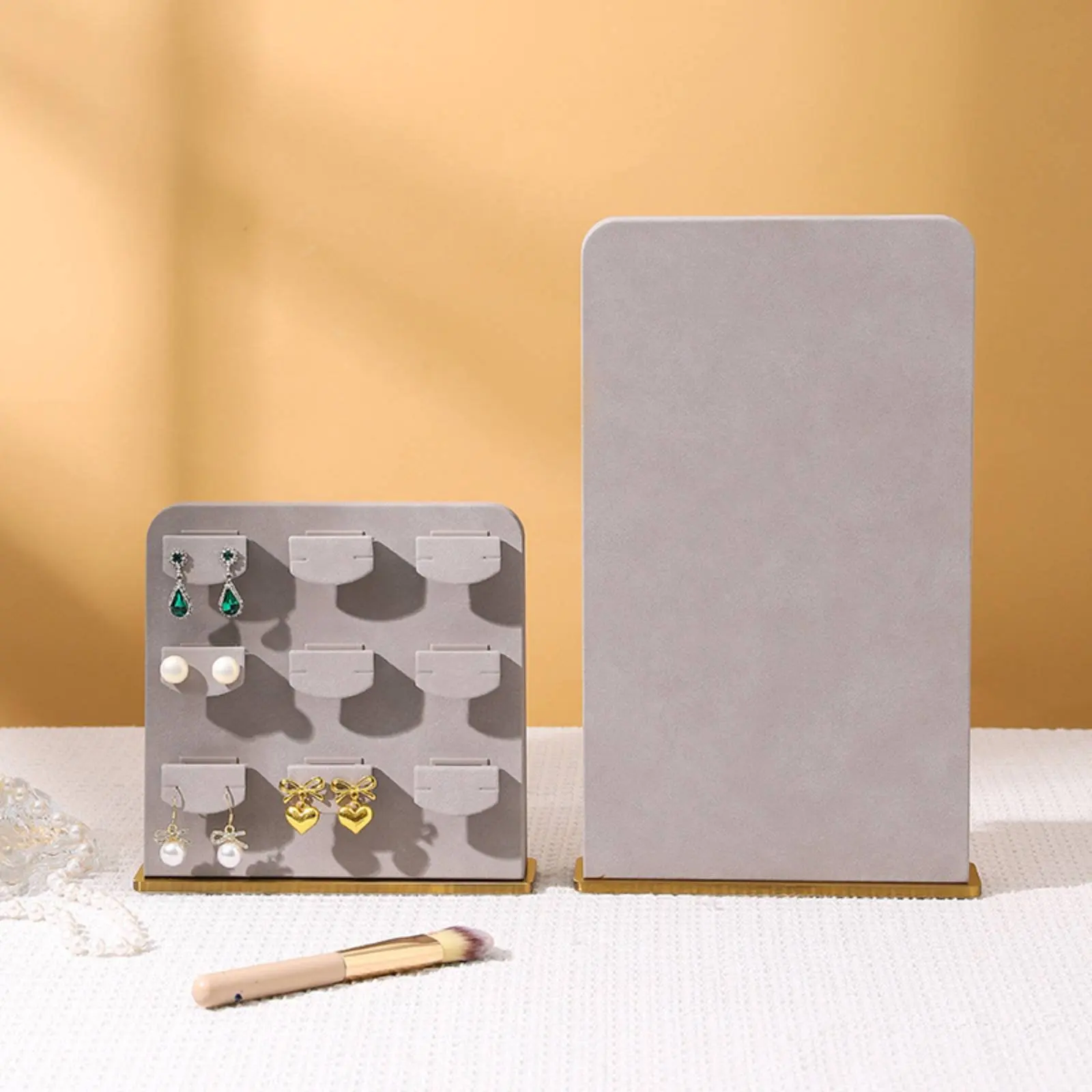 

Microfiber Jewelry Display Soft Luxury Design Post Earring Organizer Post Earring Holder Minimalist Design for Craft Fairs