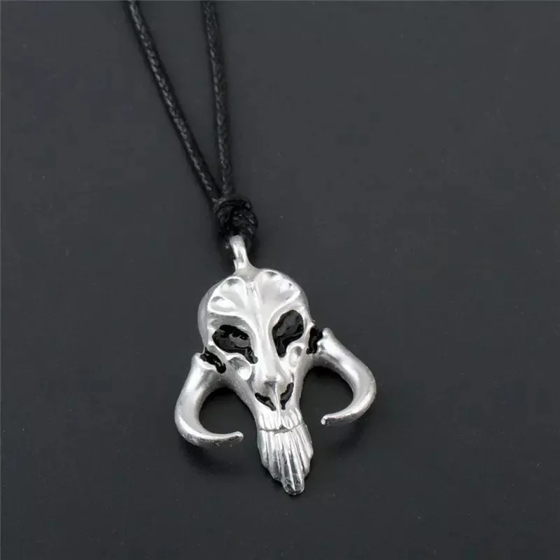 Retro Mandalorian Sheep Head Skull Pendant for Film and Television Accessories