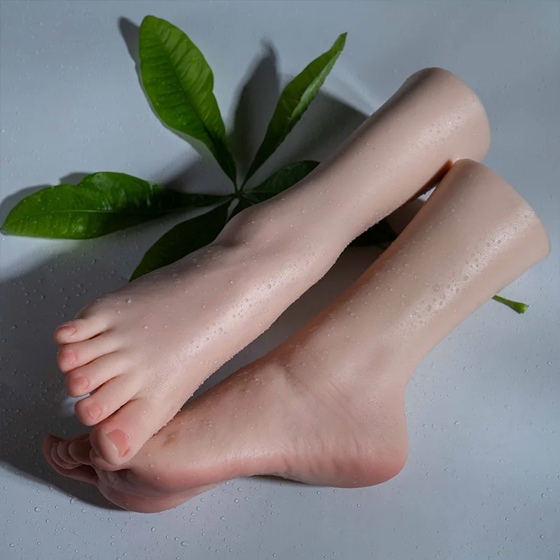 Platinum Silicone Foot Mannequin Model Female Shooting Props Feet Fetish With Bone Toes Bent Soles and Wrist Size 35