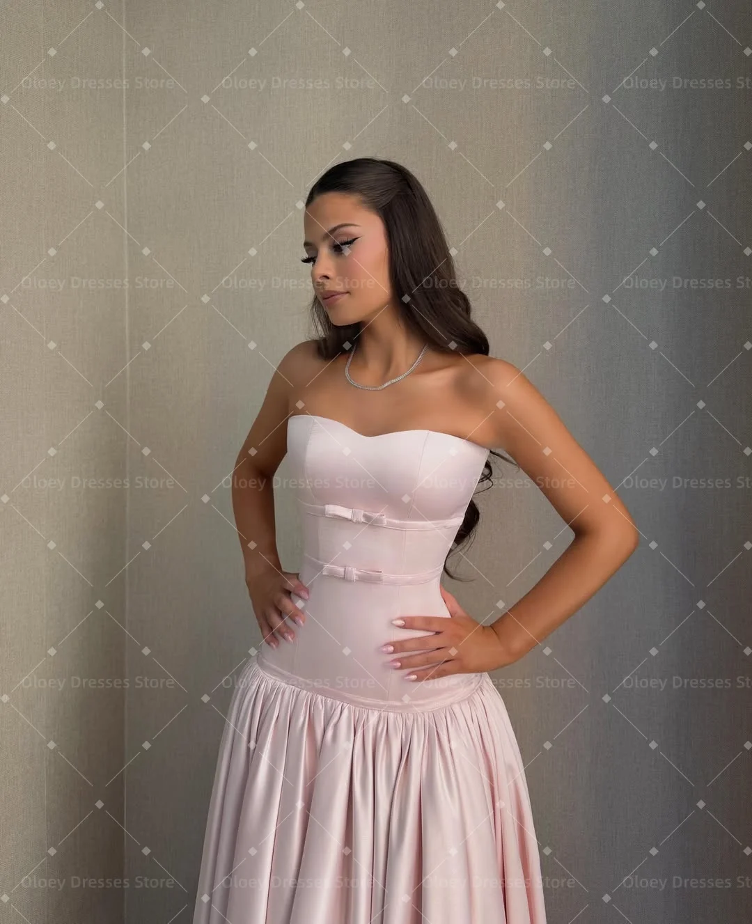 OLOEY Customized Saudi Evening Dresses Strapless Sleevesless Pink Bow Prom Dresses Pleated Formal Women Party Dresses