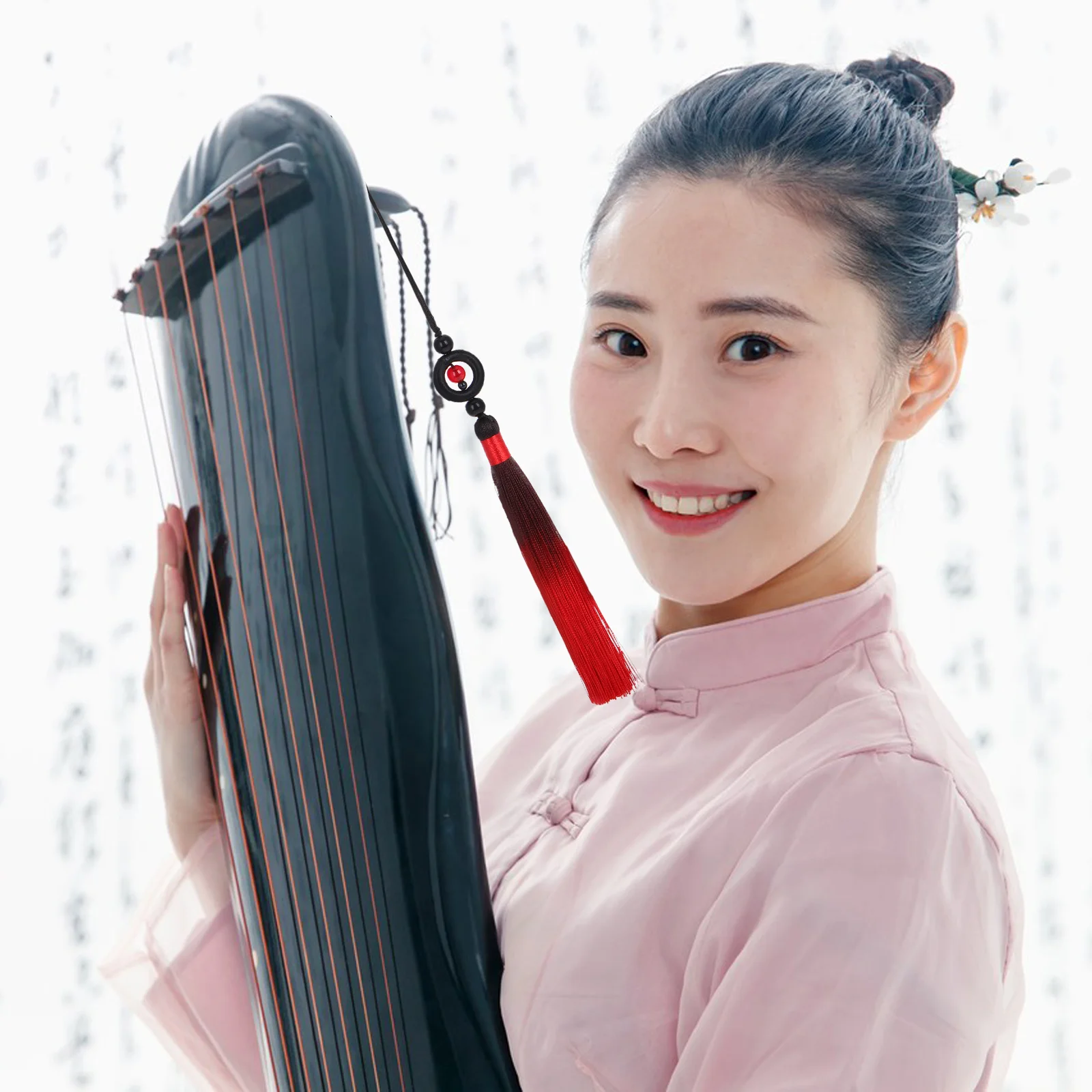 

Light Sword Tassel Chinese Style Gradient Lucky Bead Pendant Suitable for Tai Chi Martial Arts Sword Decoration