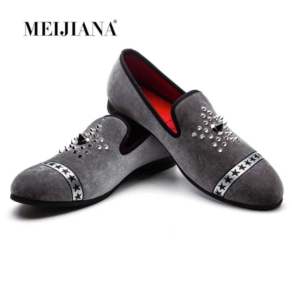 

Brand Designer Fashion Punk Style Men Nightclub Dress Shoes Rivet Loafers Man Party Wedding Shoes Moccasins Shoes For Men