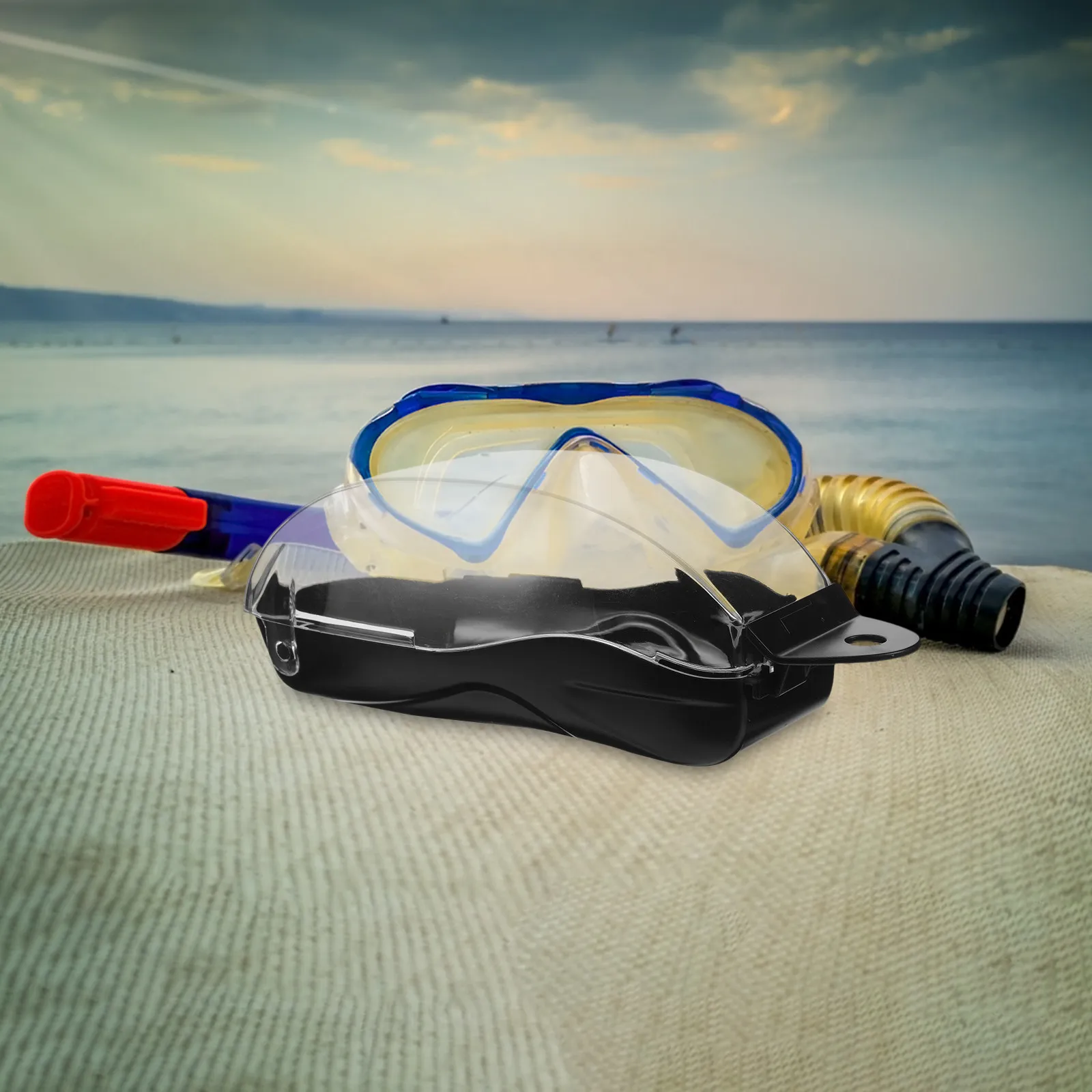 

Snorkeling Mask Case Portable Hard Shell Dustproof Goggles Storage Box Clear Dome Lid Protective Swim Goggle Case for Travel