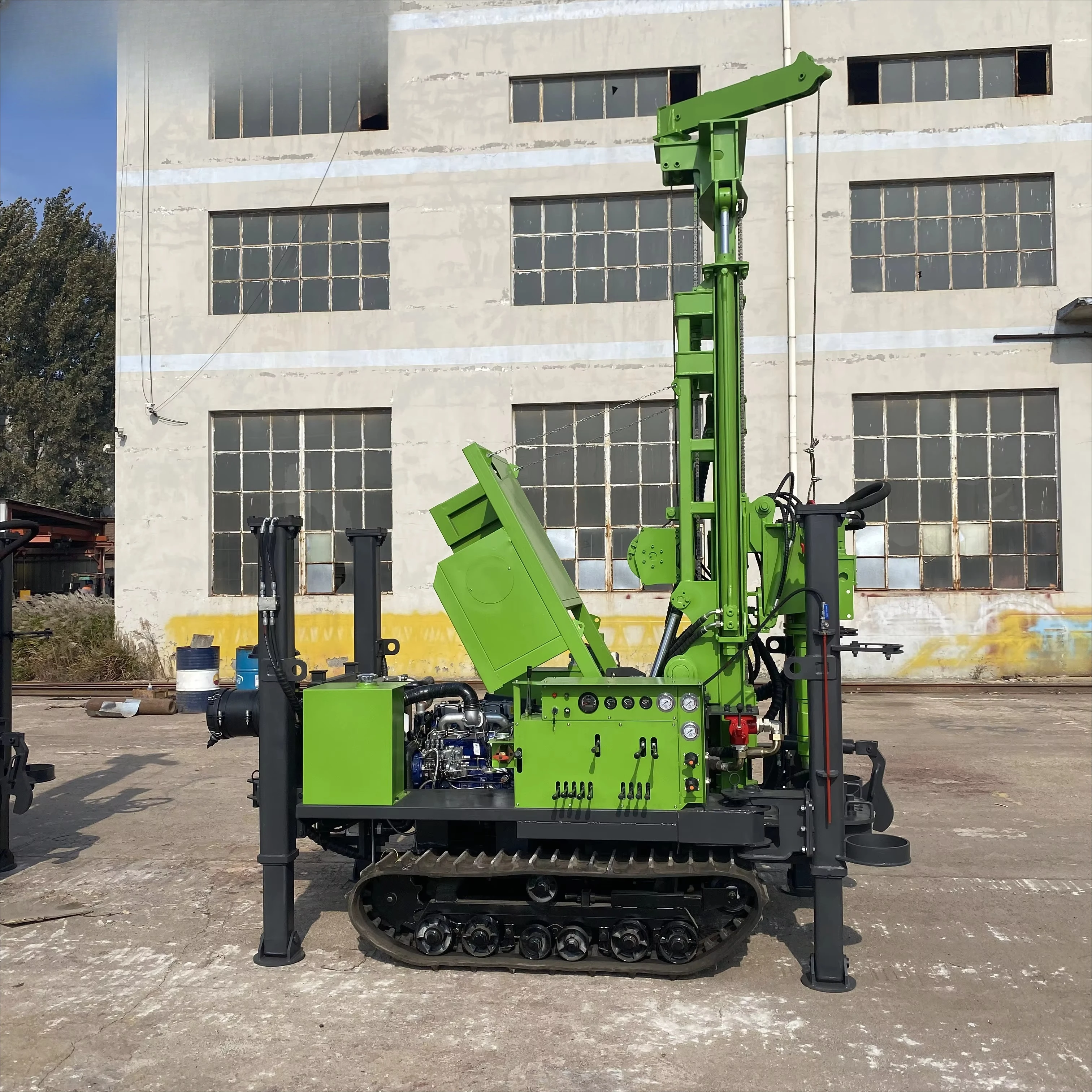 Depth 200m  Drill Rig Water Supply  Development Water Well Drill Customized Accessories For Small Scale Project