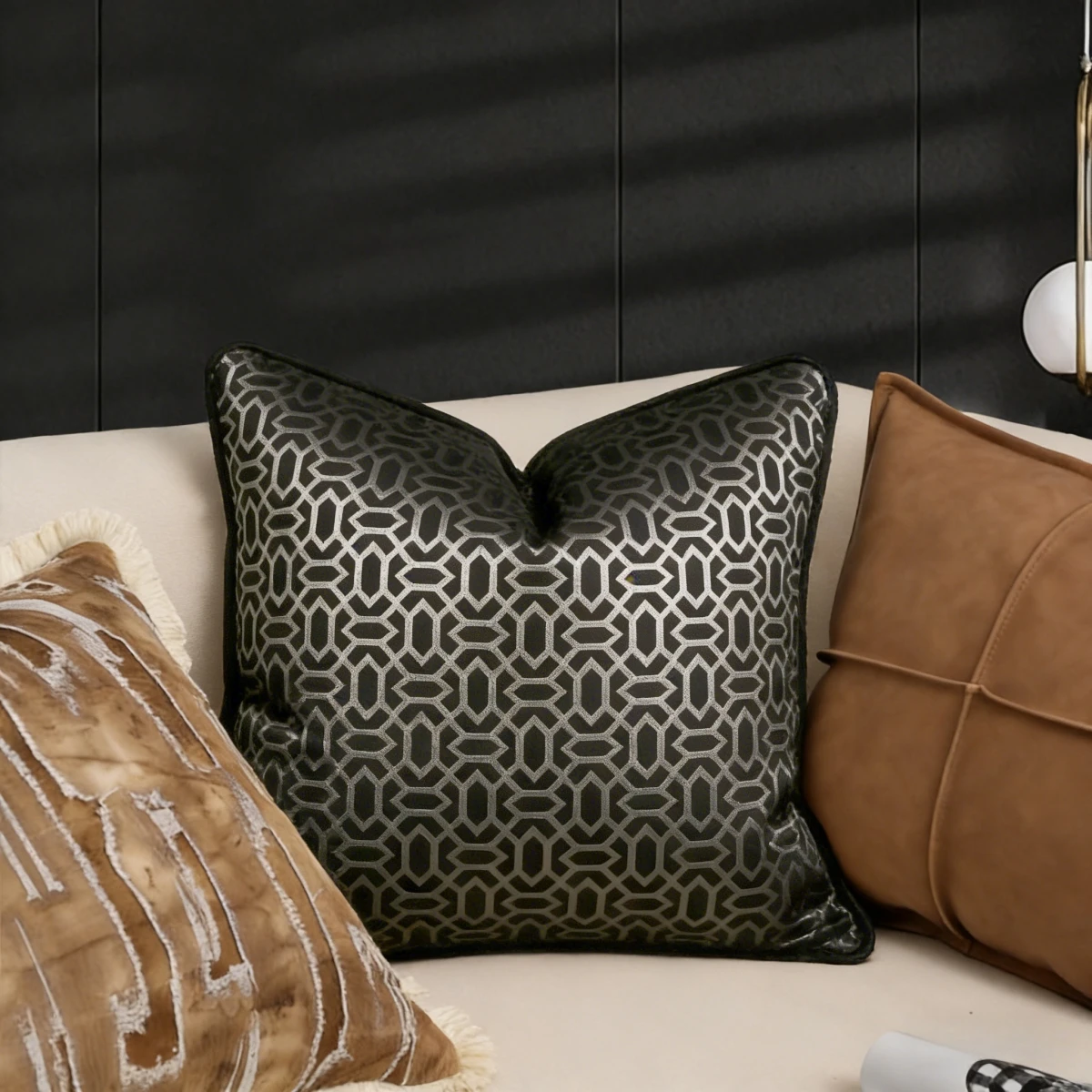 Luxury Jacquard Cushion Cover Geometric Design 45x45 50x50 30x50 Decorative Pillowcase Room Decor Throw Pillow Cover Black Gold