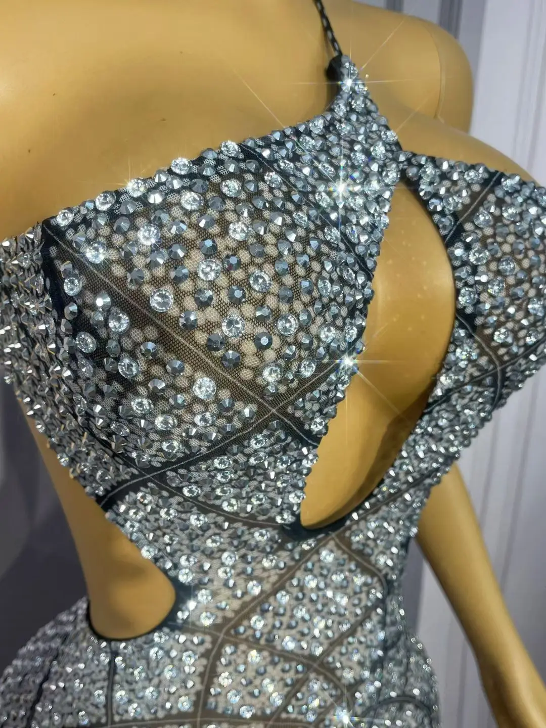 Yuezhaohua Sparkling Silver Rhinestone Backless Evening Gown Sexy Hollow Out Hip Hugging Skirt Bar Dancer Performance Costume