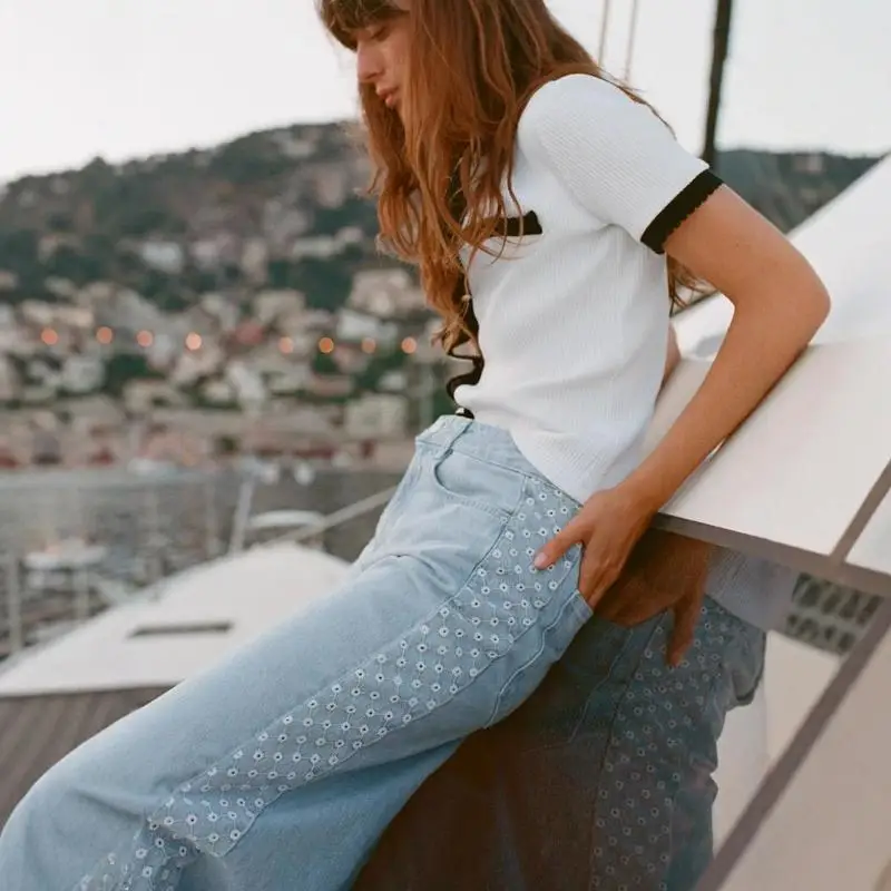 

New 2024 Women's Faion Hollow Embroidery High Waist Loose Jeans Blue Denim Straight Leg High Elastici Autumn Season