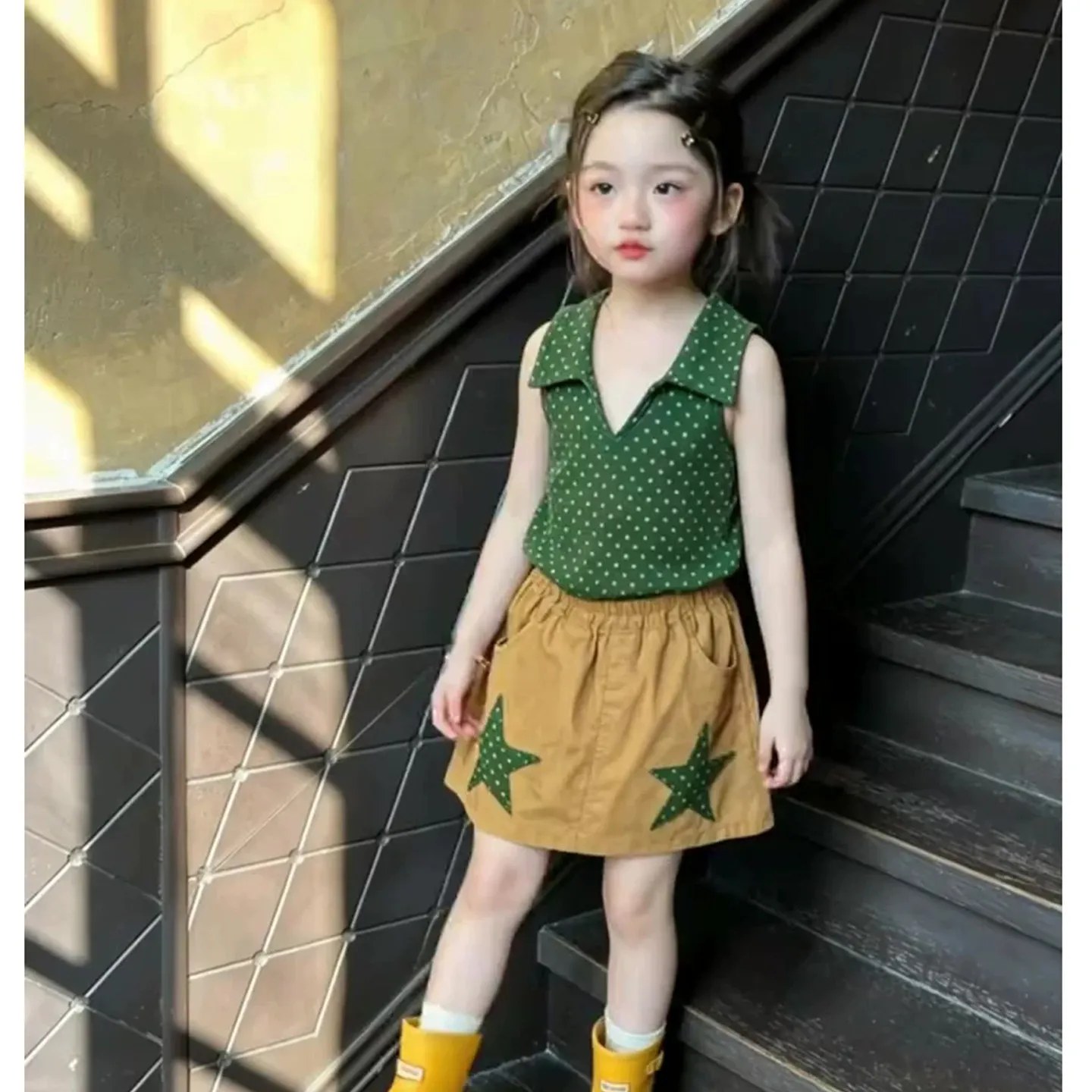 Girls' summer outfit set, baby Korean summer backless hanging neck polka dot vest children's half skirt two-piece set