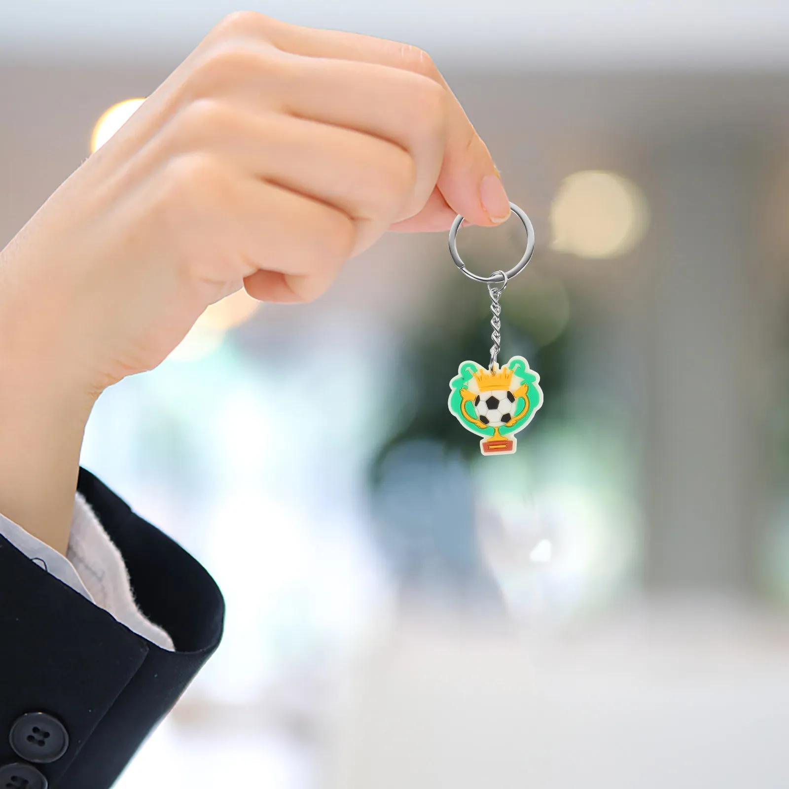 35Pcs Soccer Keychain Delicate Small Portable Key Rings Backpack Hanging Decoration Sports Party Favors Souvenir