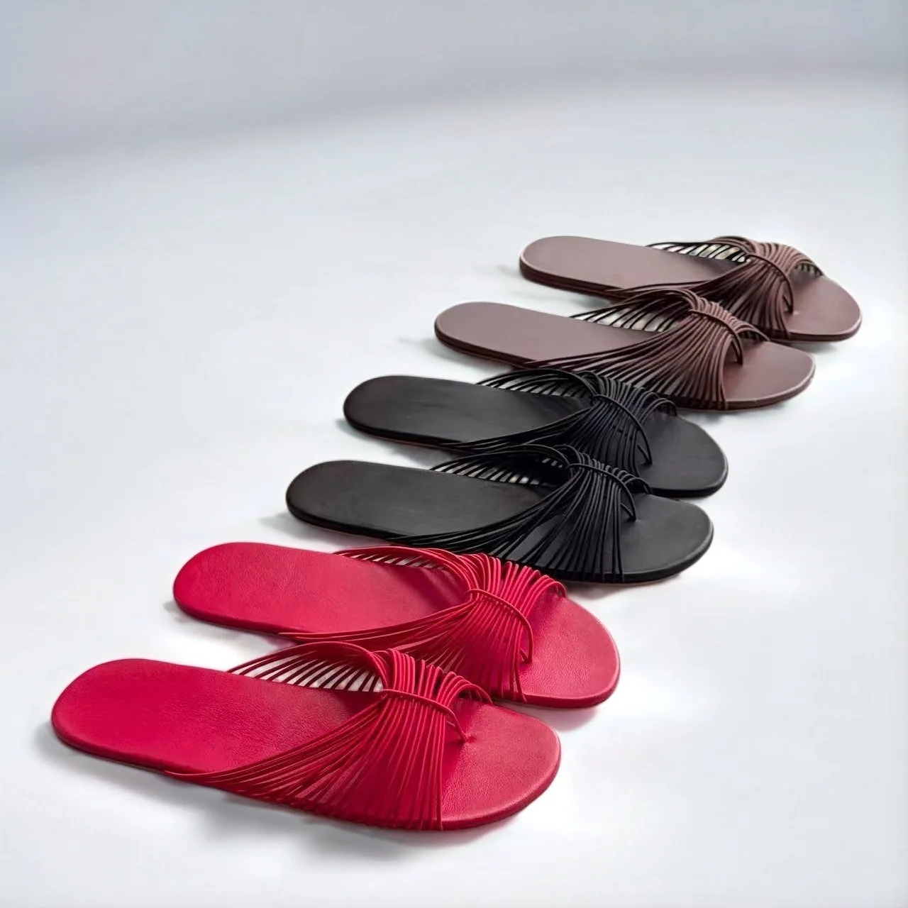 

Withered Minimalist Flat Design Fashionable Ladies Slippers French Lazy Retro Rope Woven Slippers Shoes Summer Sandals Women