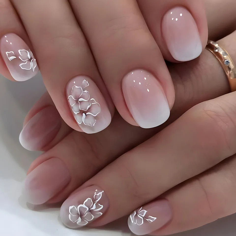 24 piezas set de uñas postizas cortas cuadradas para primavera verano estilo francés con diseño de flores y mariposas 3