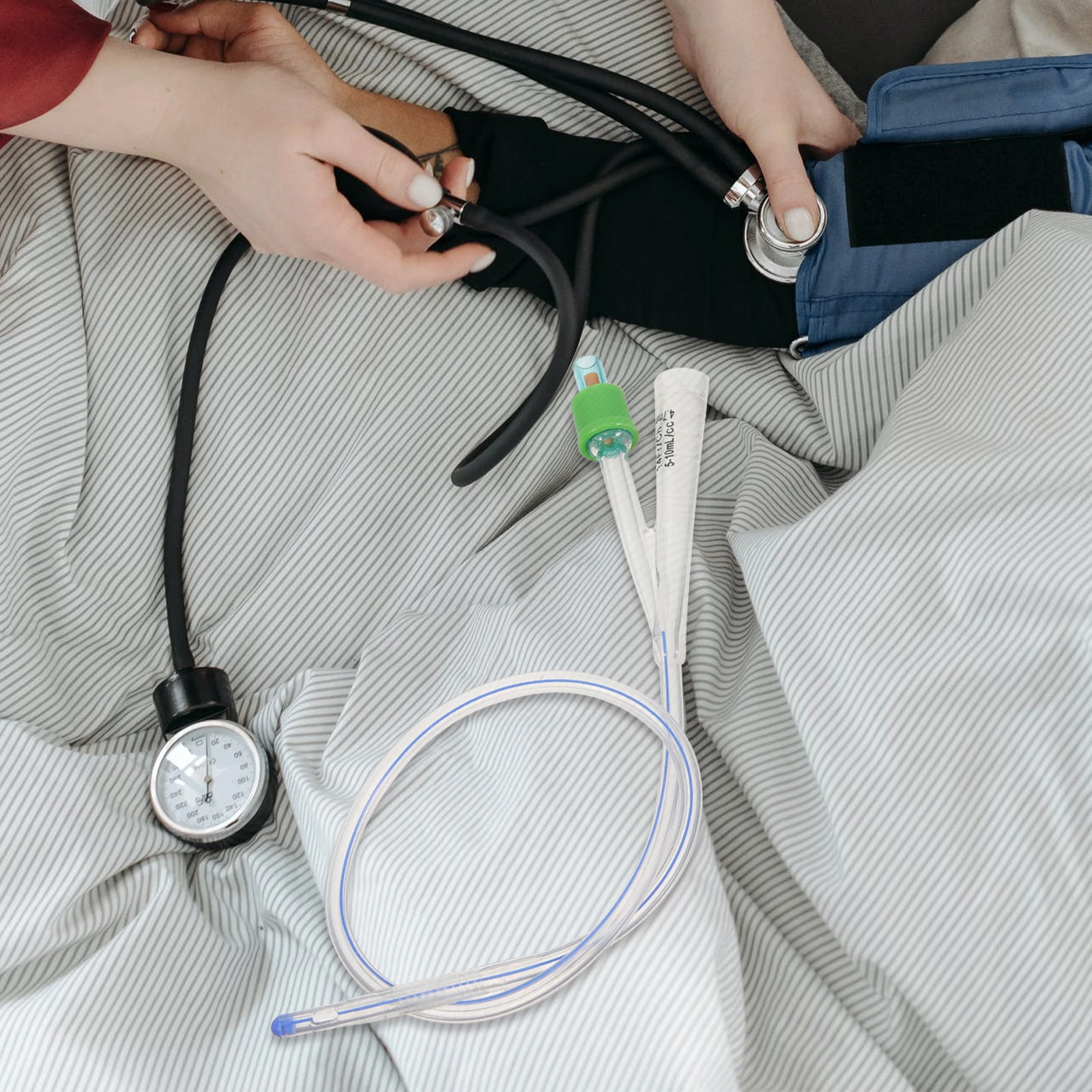 

Double Catheter Urination Device Urinary Camping Female Silica Gel Personal Urinal