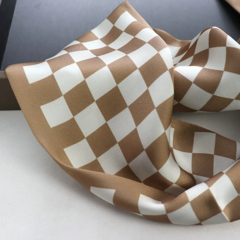 Frühling/Sommer Schachbrett Druck Band Hemd gepaart Schal für Frauen klassische dünne Halstuch dekorative Imitation Seide Stirnband – Detail 6