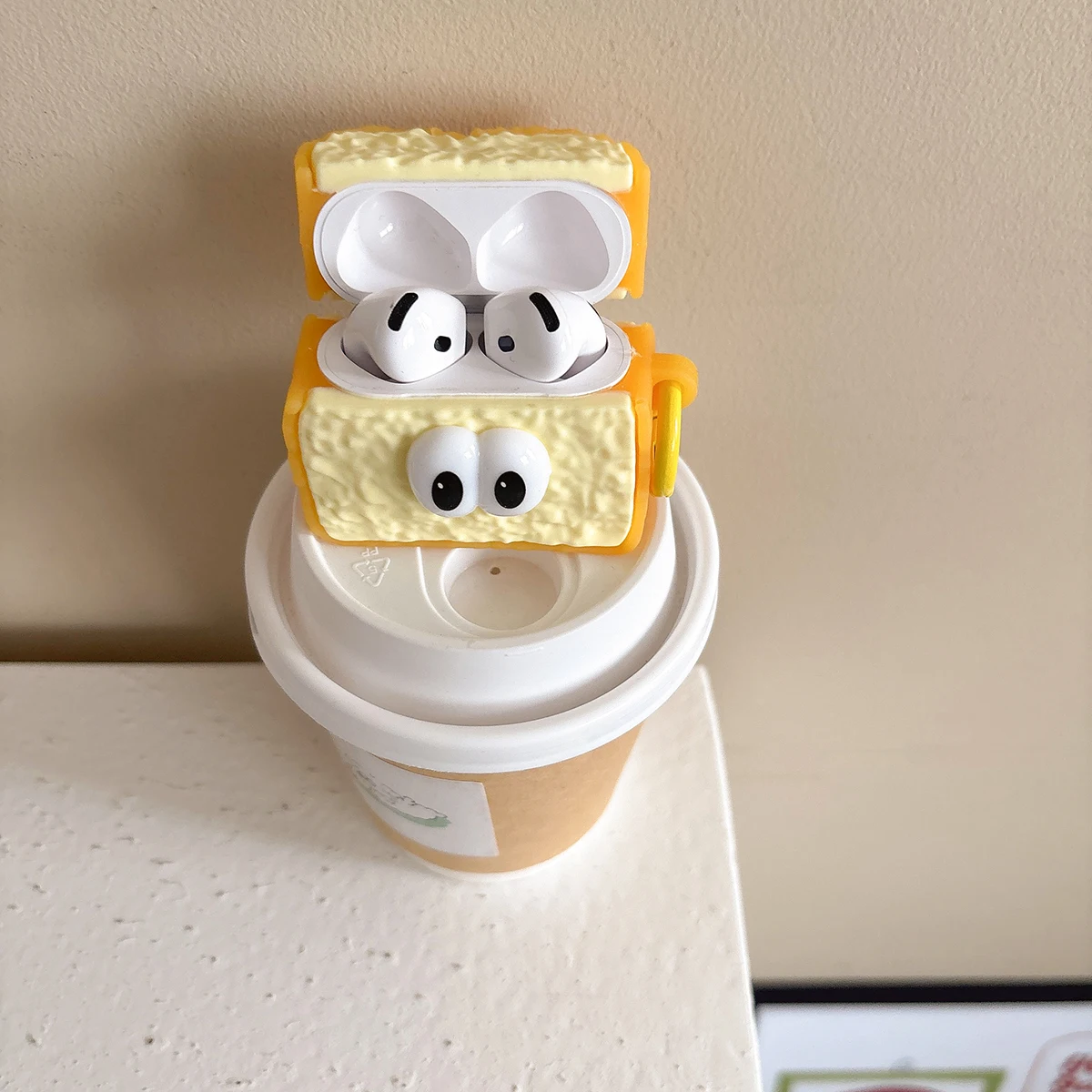 حافظة Big Eye Toast لأجهزة Apple AirPods Pro 1 2 3 AirPods 4 مقاومة للغبار لأجهزة AirPods 1 2 3 4 سماعة بلوتوث واقية مضادة للصدمات