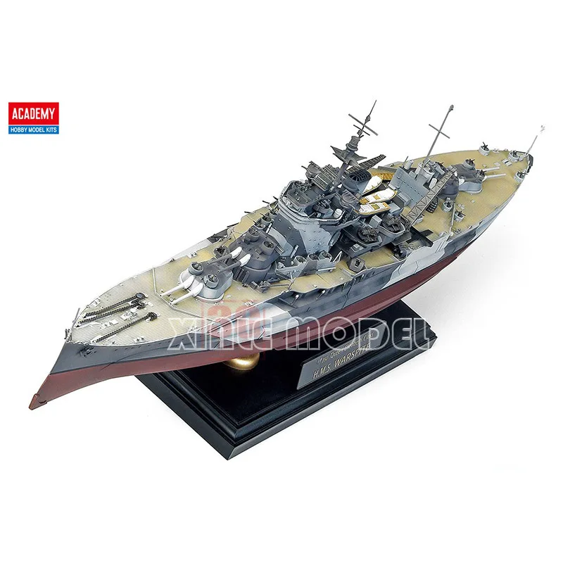 مجموعة نماذج سفينة الأكاديمية 14105 فئة الملكة إليزابيث، ملابس الحرب، سفينة حربية 1/350