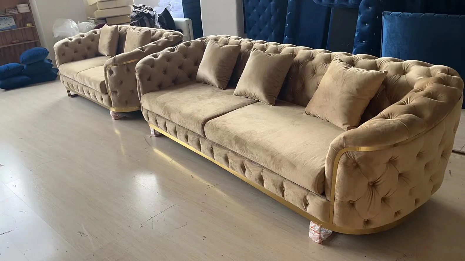 Luxury Modular Fabric Sofa Set Home Hotel Stainless Steel Velvet Button Tufted Upholstered Couch Sectional Living Room Sofas - view 4
