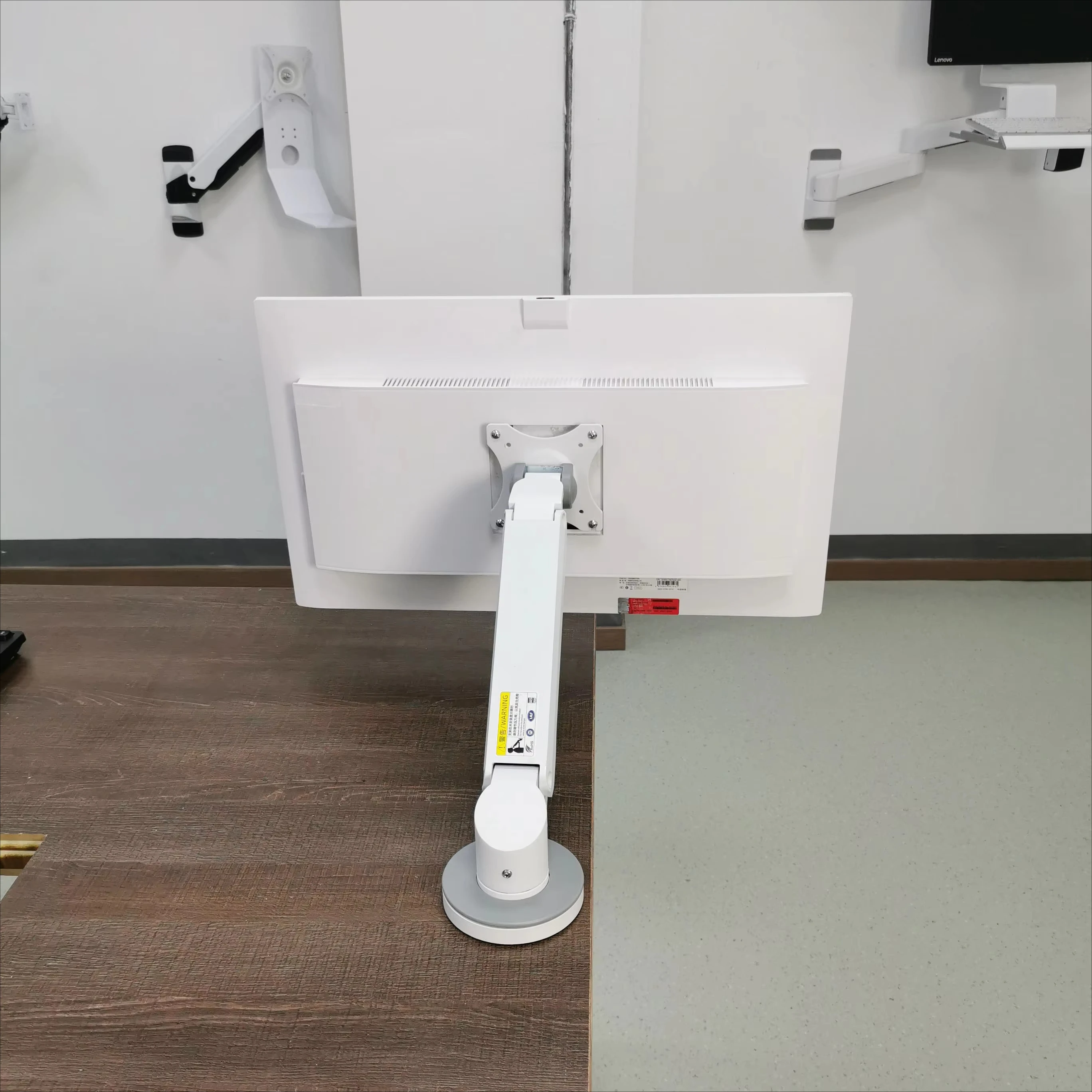 Heavy-Duty Aluminum Alloy Industrial Monitor Arm Gas Spring Rotating 360 Display Stand 32-inch Computer Screen Holder view 2