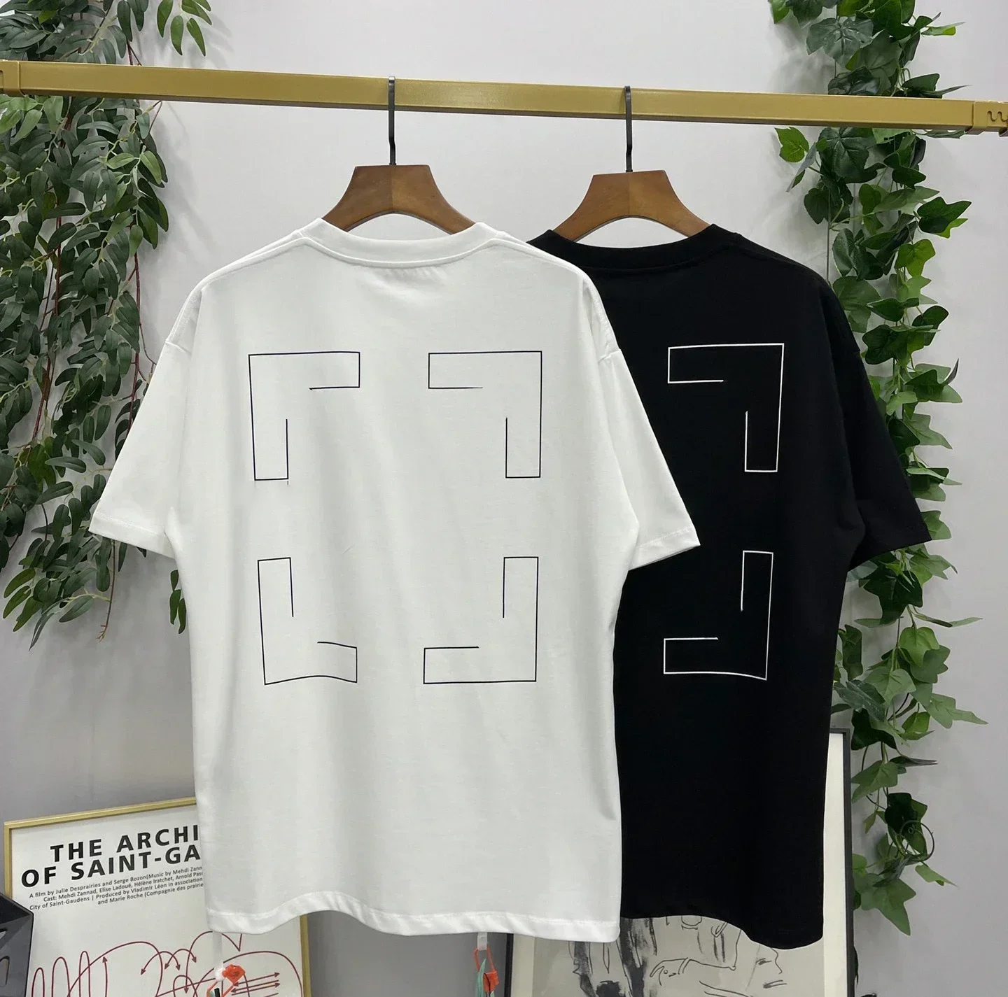 

2023 Summer Men's Letter Brand Logo Simple Print T-shirt 100% Cotton HD Printing Loose Man T Shirt Market Highest Quality