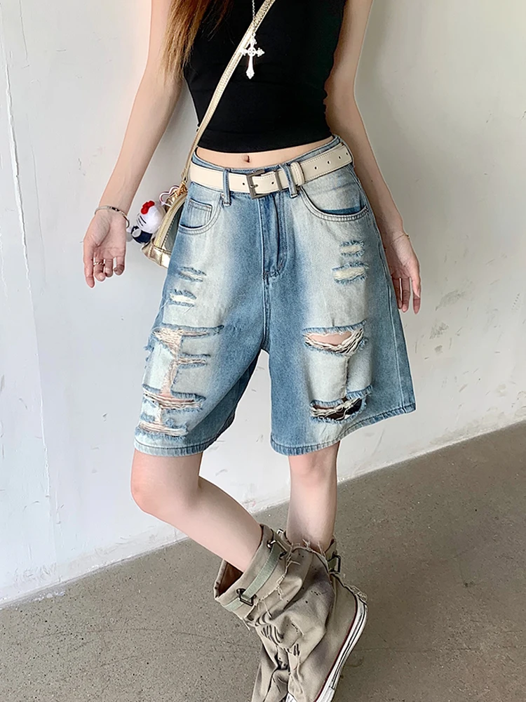Spicy girl personality ripped denim shorts summer 2025 new retro high waisted wide leg pants versatile five cropped pants