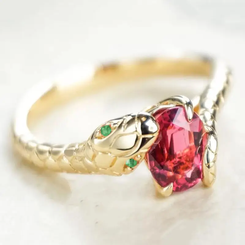 

2022 NEW Creative 18K Gold Ruby Solitaire Snakehead Glitter Couple Ring For Women Red Oval Geometric Engagement Gift Jewelry