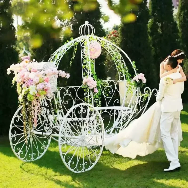 Factory Wholesale White Pumpkin Carriage Ornament Wedding Entrance Background Stand for Wedding Stage Decoration