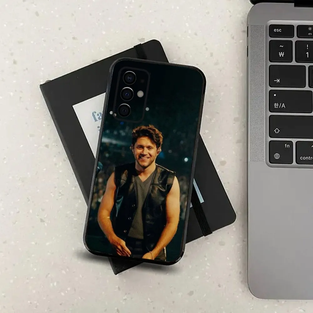 Singer Niall Horan Phone Case For Samsung Galaxy A13,A21s,A22,A31,A32,A52,A53,A71,A80,A91 Soft Black Cover