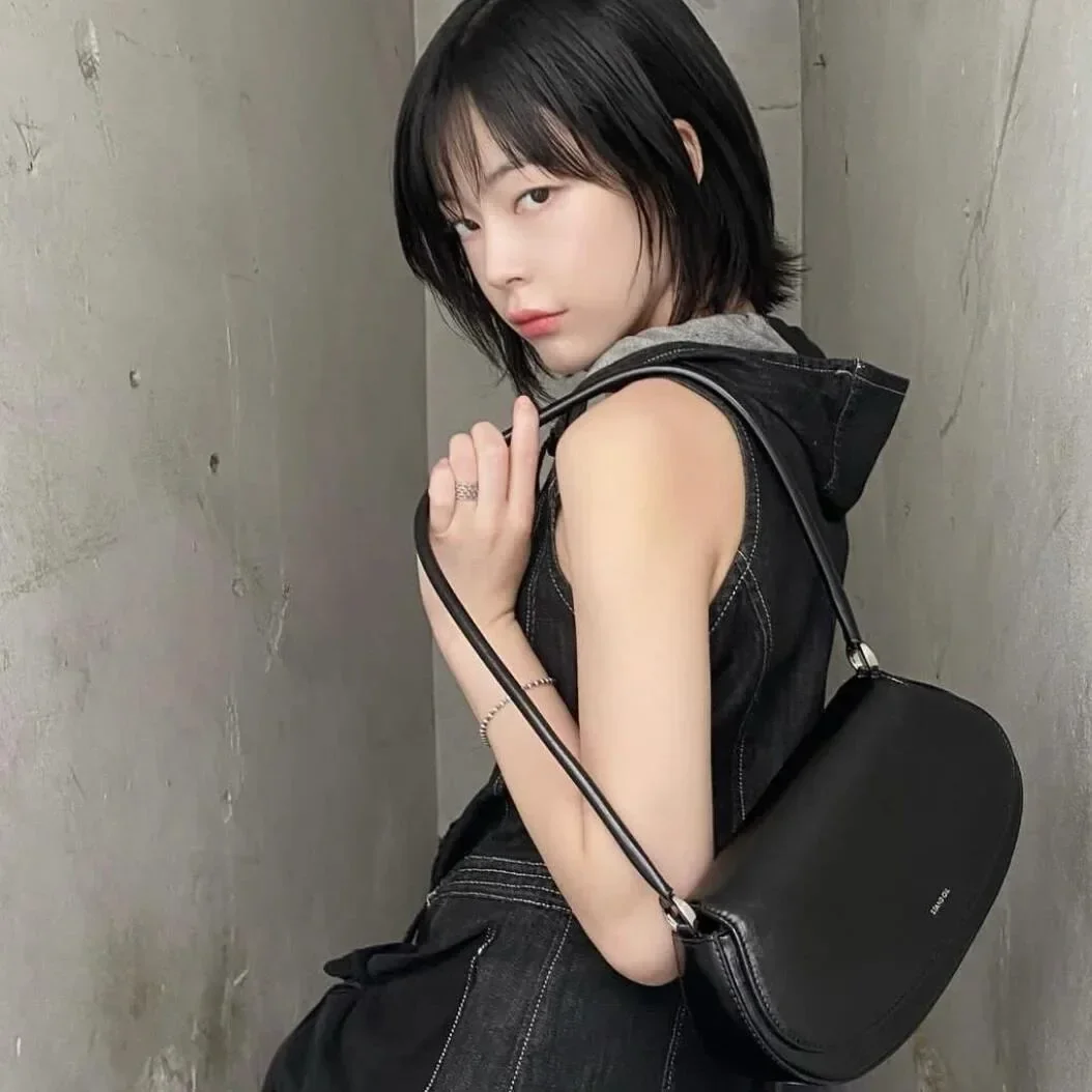 South Korean niche Standail Sun Shengwan's same style of temperament underarm bag shell bag one shoulder small bag