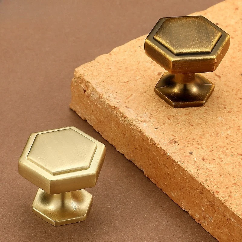 Modern Gold Single Hole Cabinet Knobs Light Luxury Drawer Pull Handles for Wardrobe Cabinet Nightstand Furniture Hardware