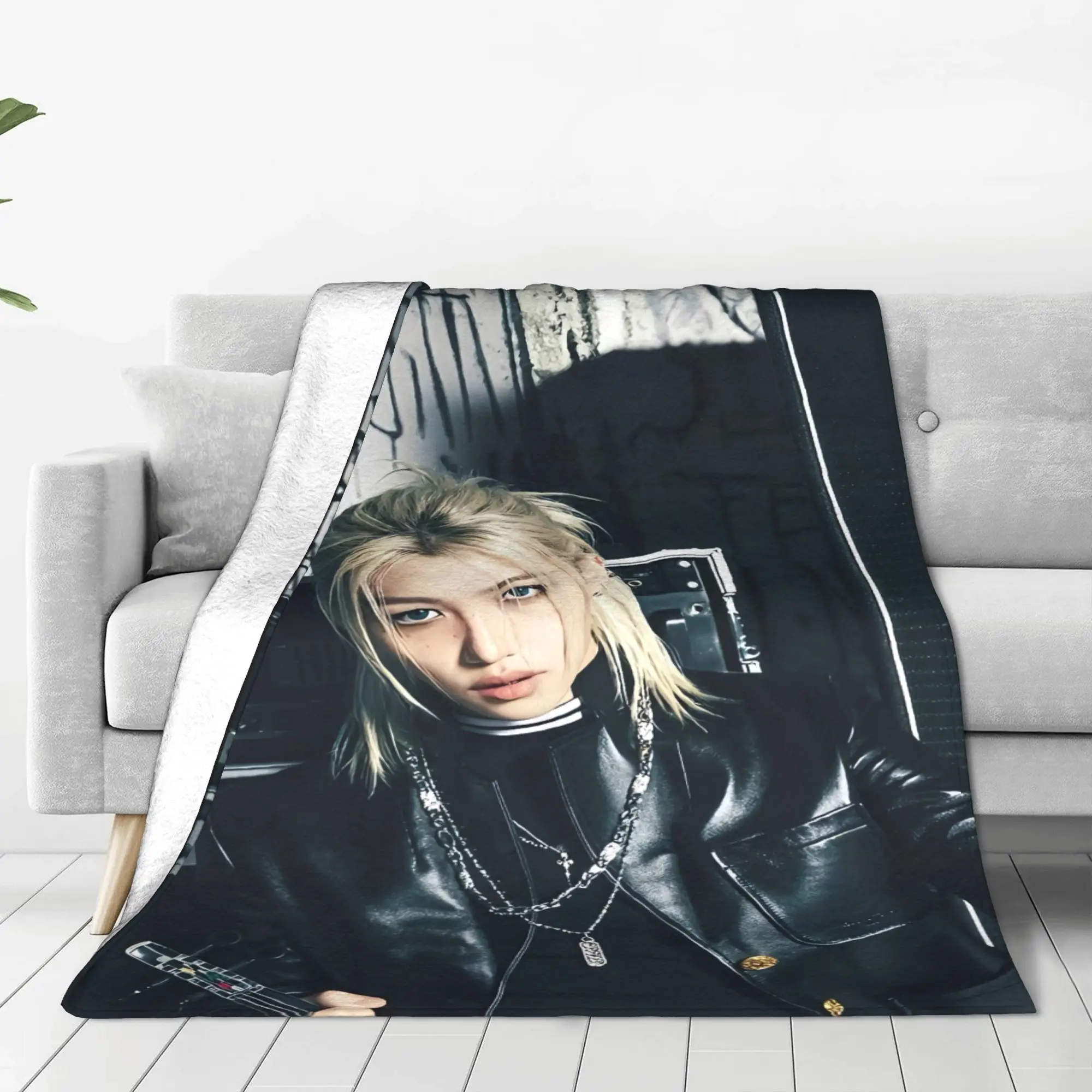 Kpop Singer F-Felix Blanket Quality Warm  Throw Blanket Winter Child Couch Bed Street Trend Bedspread