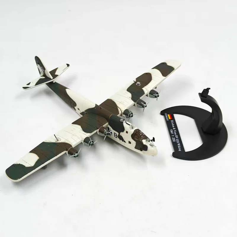 Diecast 1:200 Scale…