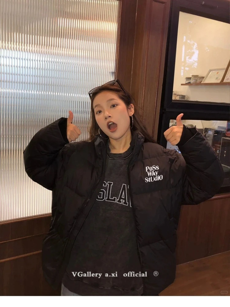 เสื้อแจ็คเก็ตดาวน์สั้นผู้หญิง กันฝน อุ่นหนา แต่งเพชร เสื้อพาร์กาสำหรับเดินป่า แฟชั่นฤดูหนาวลำลอง เสื้อโค้ททรงขนมปัง รุ่นใหม่ 2025