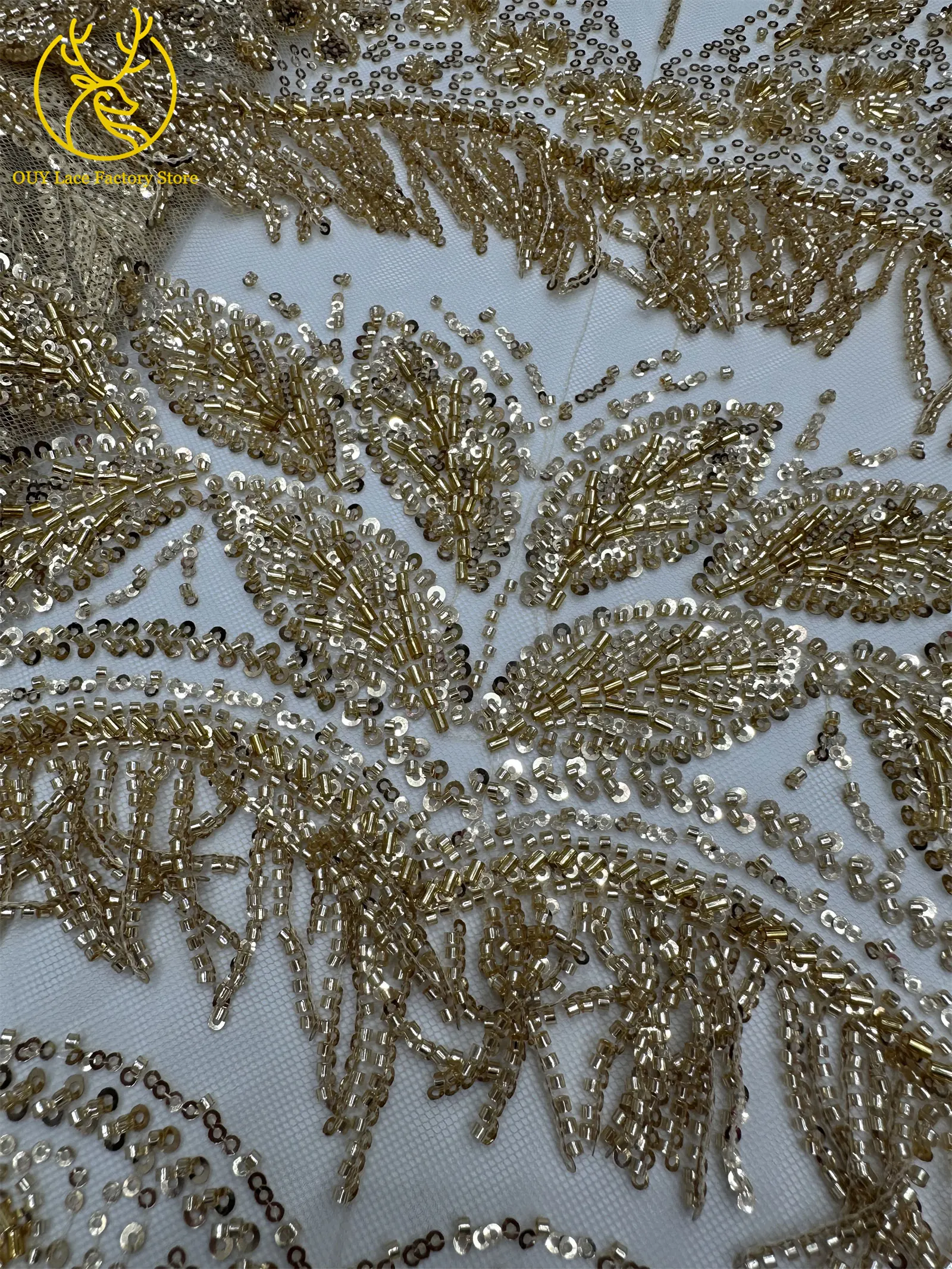 Goldener 3D-Hängeperlen-Spitzenstoff, hochwertiger afrikanischer Spitzenstoff, luxuriöser französischer Tüll mit Pailletten für Hochzeits- und Partykleider – Detail 7