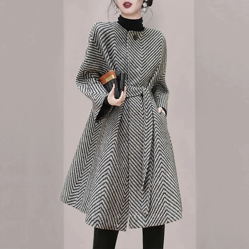 

Women Woolen Coat 2023 Autumn And Winter New Female Temperament Herringbone Pattern Woolen Overcoat Femme Wool Coats