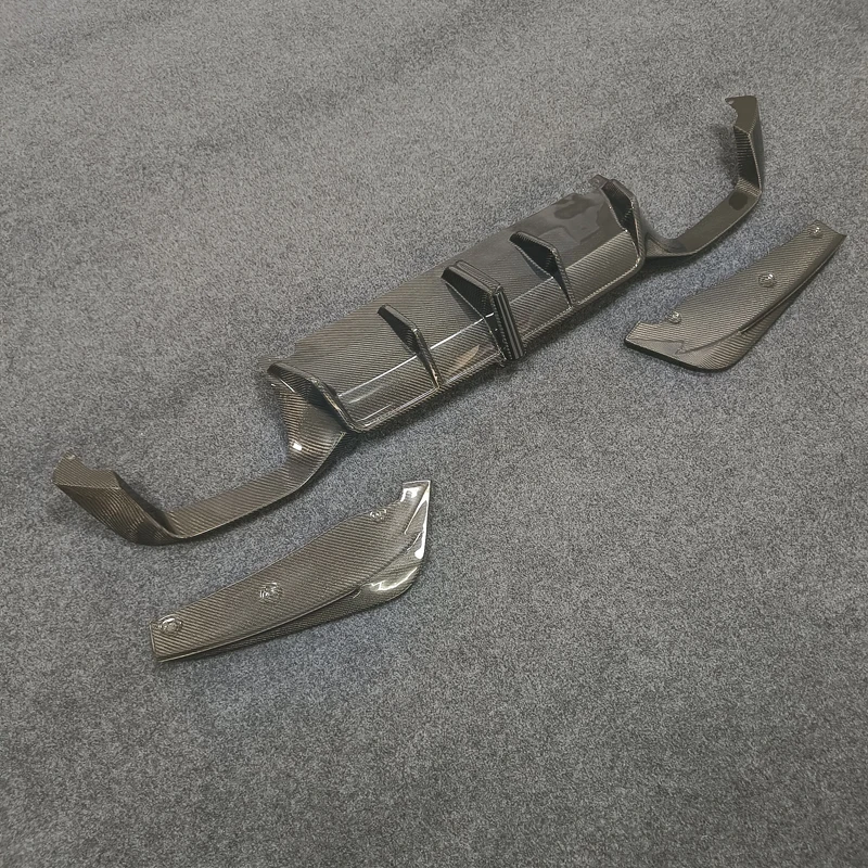 

X4M F98 Задний диффузор из углеродного волокна с лампой для X4 M 2019-2021