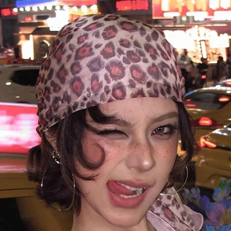 여자를위한 레트로 레오파드 Headscarf 여자 고품질 편안한 패션 Headscarf 따뜻한 다목적 파티 스카프 절묘한 액세서리
