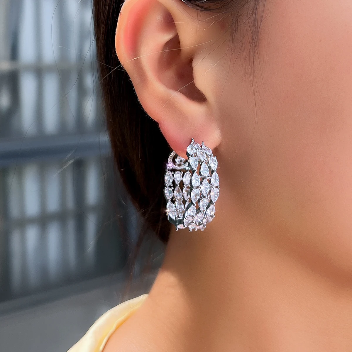 CWWZircons Clear White Double Sided CZ Paved Triple Round Big Chunky Hoop Earrings for Women Luxury Wedding Party Jewerly E0935