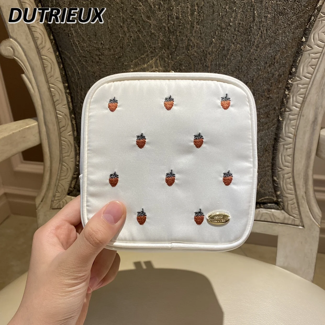 Women's Bags Japanese Style Strawberry Embroidery Square Bag Cute Cosmetic Bag Sweet Storage Double Makeup Case for Lady