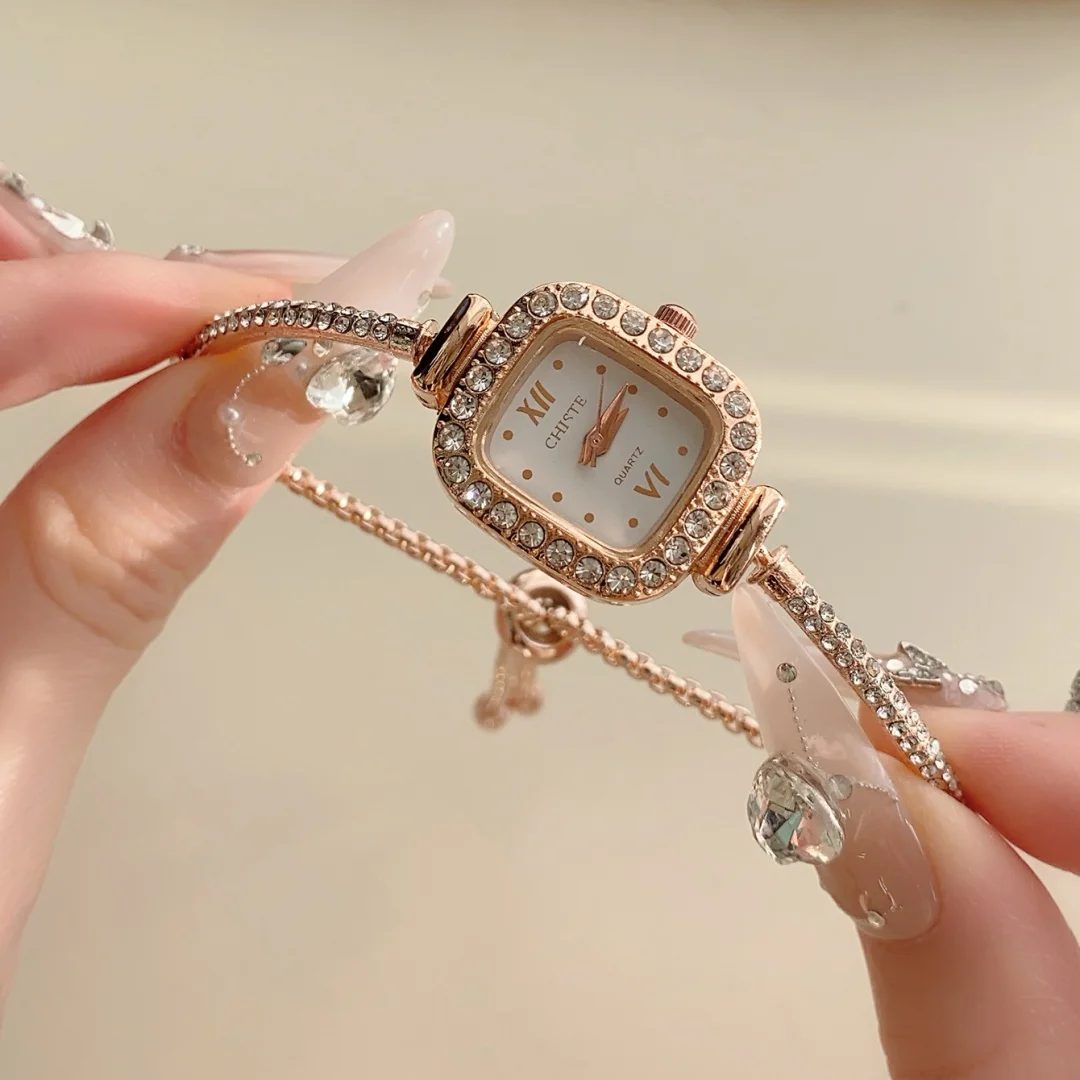 นาฬิกาข้อมือสตรีสร้อยข้อมือทองขนาดเล็ก Square Dial Elegant นาฬิกาผู้หญิงสร้อยข้อมือนาฬิกาควอตซ์นาฬิกาข้อมือ Relogio Feminino
