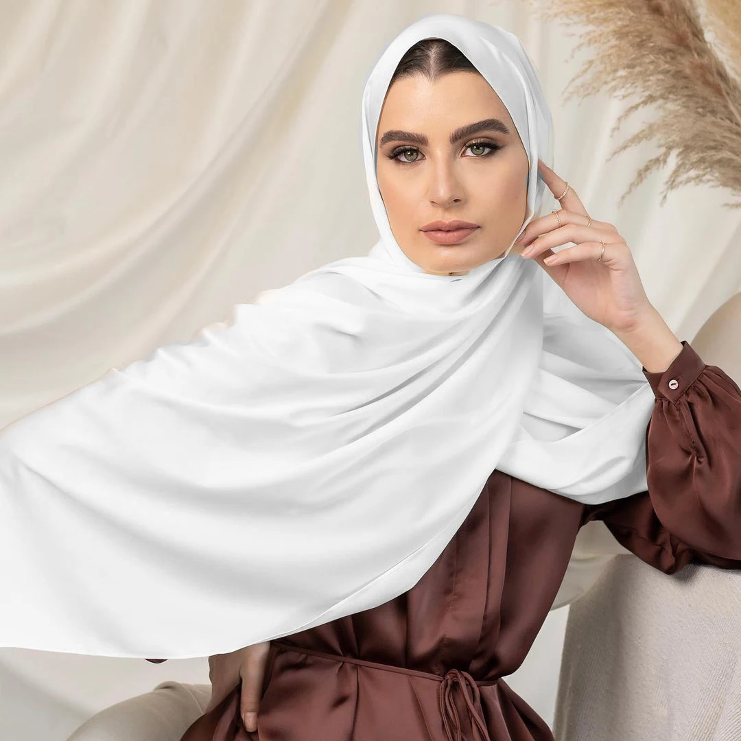 Gran oferta, bufanda musulmana de satén de seda, chal de diseño lujoso para mujer, Hijab de satén, chal liso para mujer musulmana, bufandas de seda Tudung