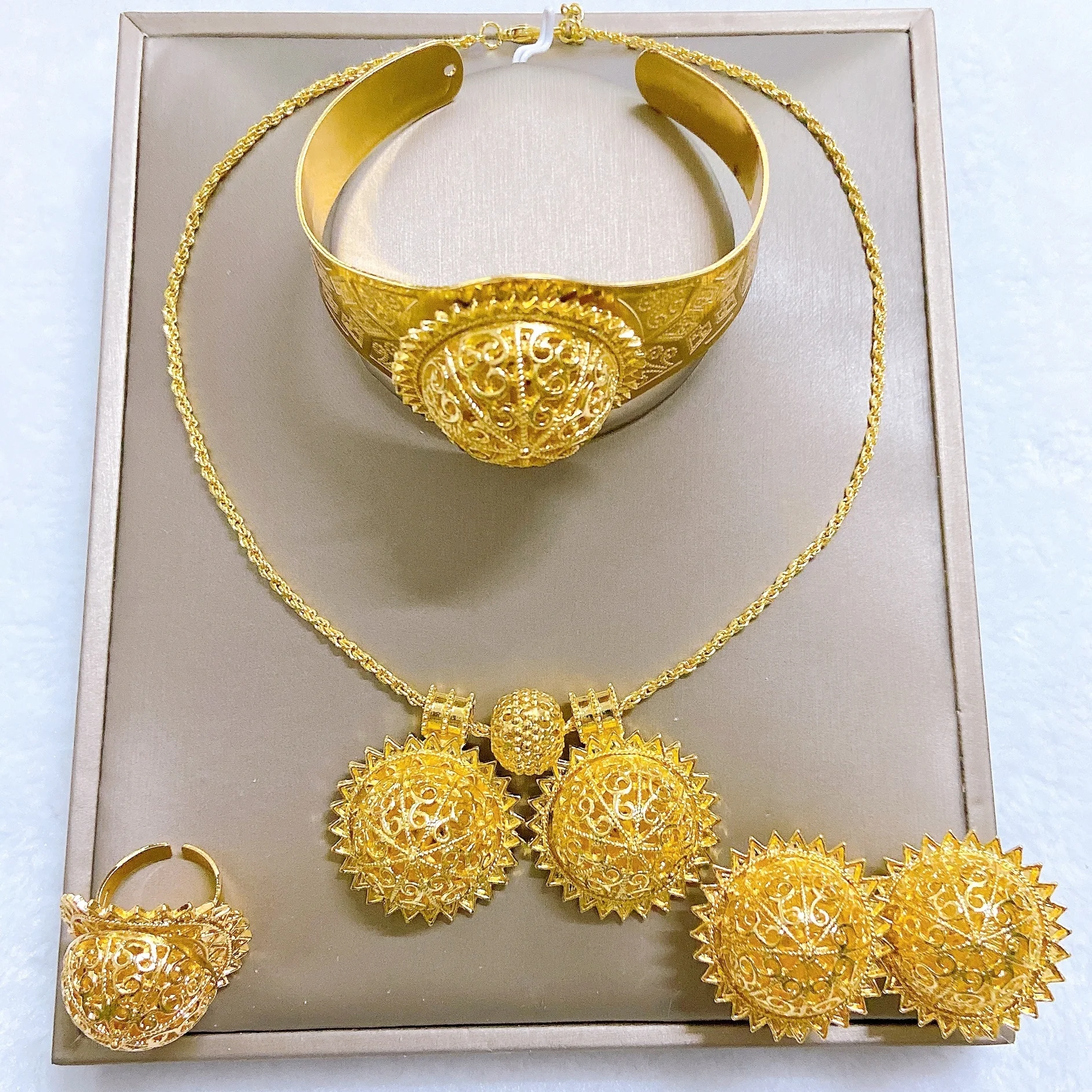 speciale-scheletro-girasole-etiope-placcato-oro-gioielli-alla-moda-llaveros-collare-pulseras-pin-pendientes-tentacoli-anillo-4pc-set