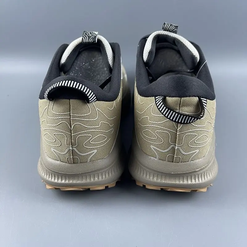 

New 2025 Men's Lightweight Sneakers Men's Running Shoes Breathable Outdoor Sneakers Comfortable Athletic Training Shoes