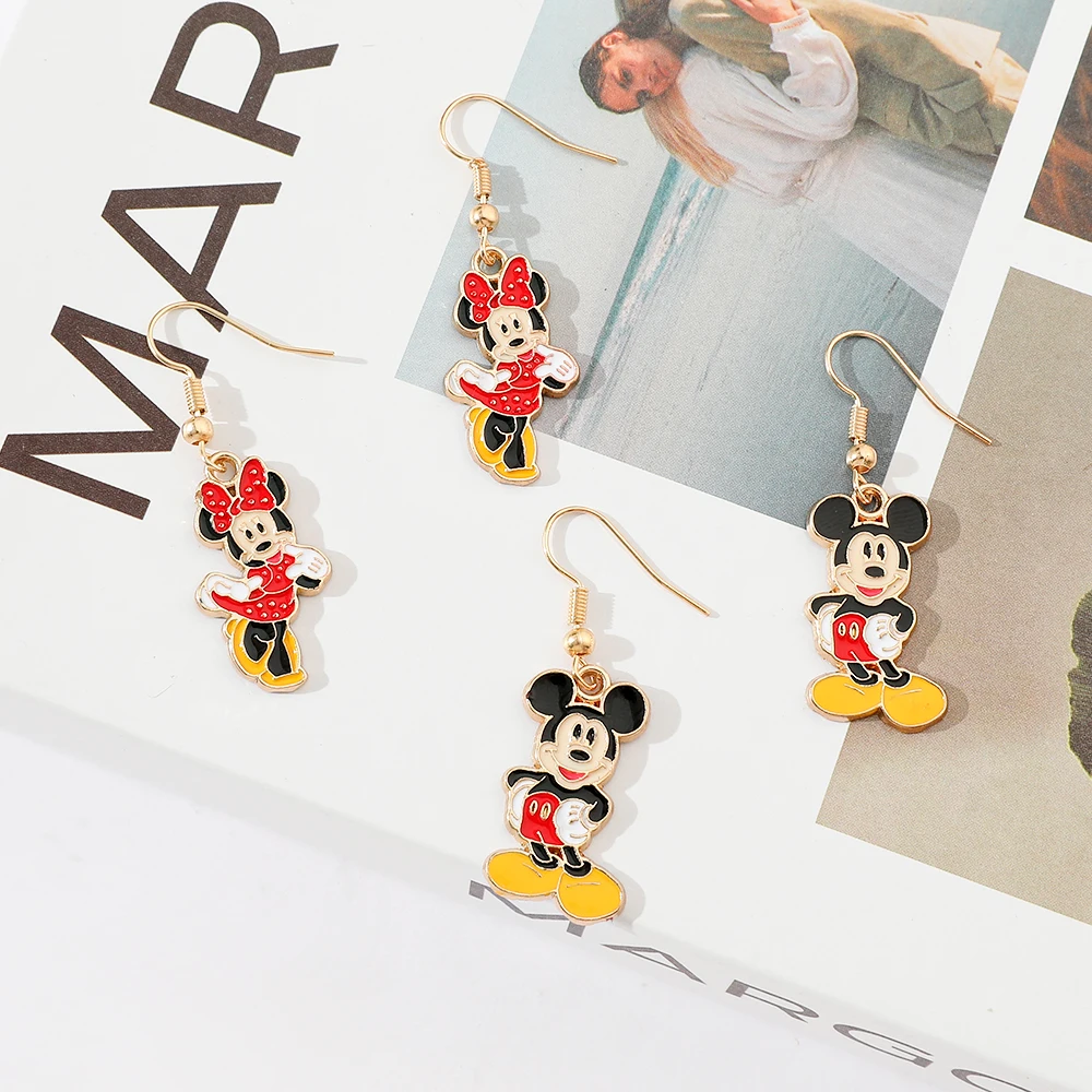 1/2 زوج الكرتون ديزني ميكي ماوس أقراط لطيف الحرم الجامعي الشباب الفتيات الأقراط أزياء ارتداء هدية الفتيات يجب أن يكون