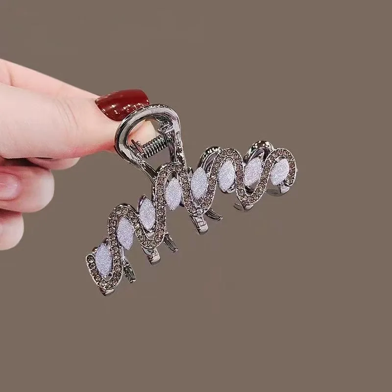 Feenhafte Strass-Schmetterlings-Haarspange, hochwertige Damen-Haarspange für den Hinterkopf, halbgebundener Haargriff, mittelgroßer Haarschmuck im koreanischen Stil – Detail 10
